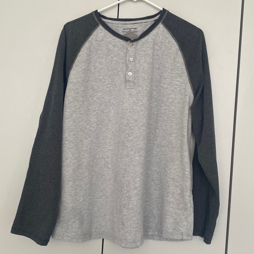 Amazon Essentials men’s large grey henley
